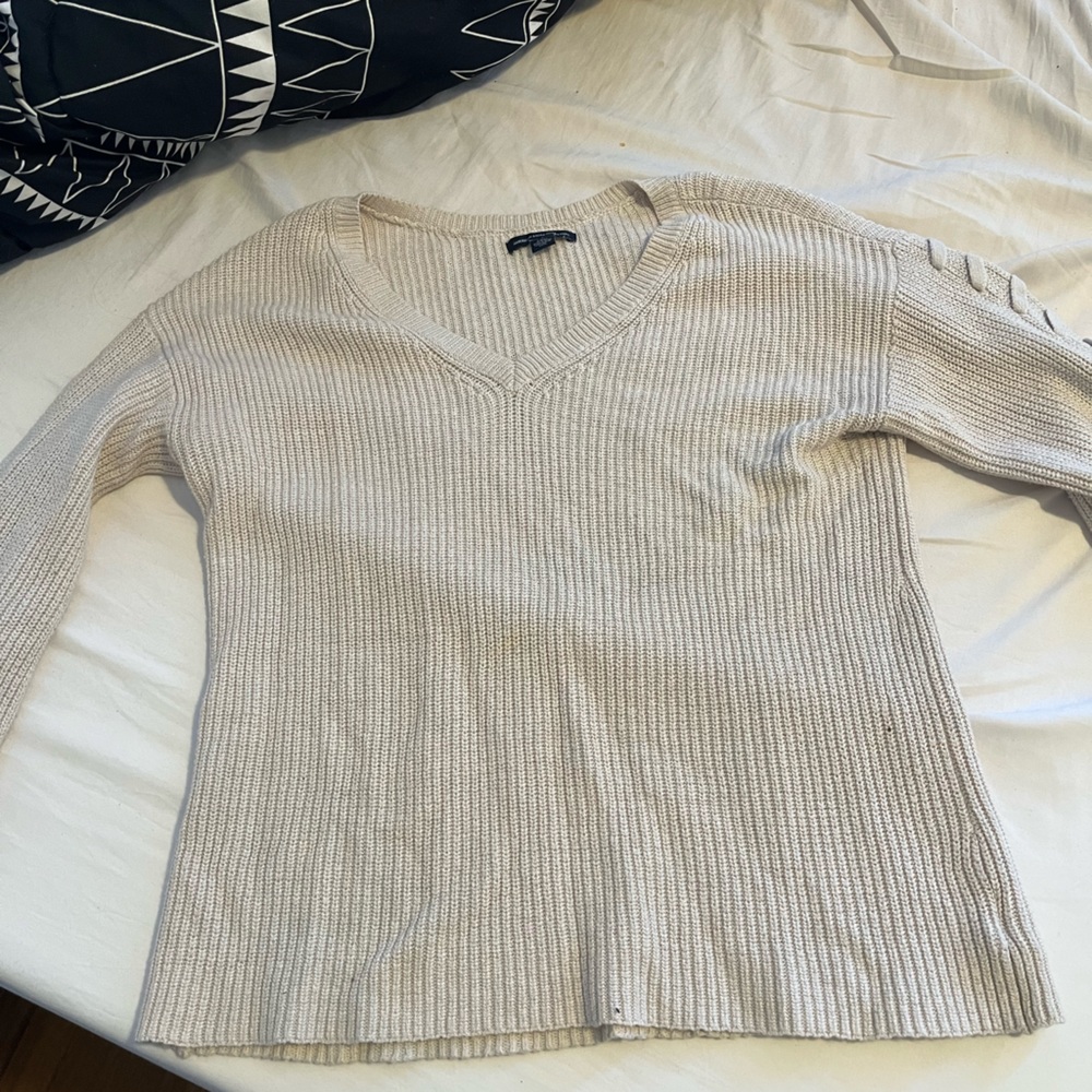 American Eagle cream colored sweater barely worn